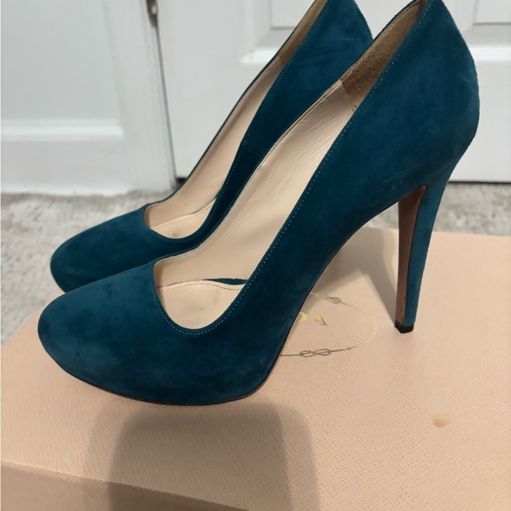 Prada Women's Teal Suede Pumps calzature Donna excellent condition size 38 - Picture 3 of 7